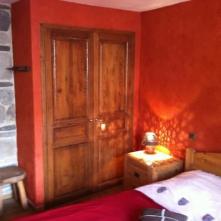 Au Chant Des Marmites Saint-Lary-Soulan Room photo