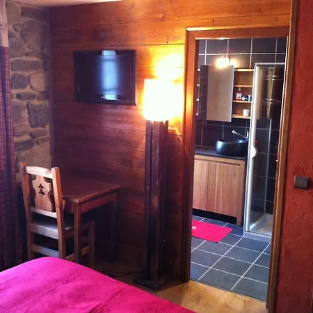 Au Chant Des Marmites Saint-Lary-Soulan Room photo