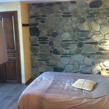Au Chant Des Marmites Saint-Lary-Soulan Room photo