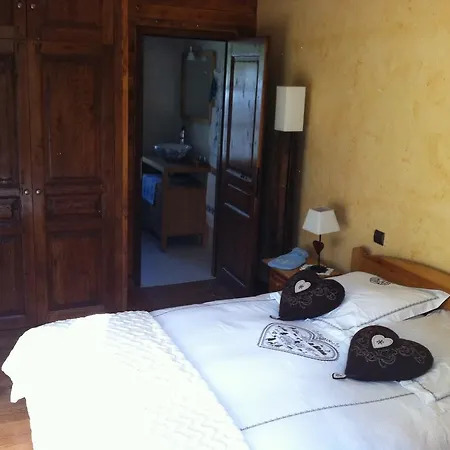 Au Chant Des Marmites Saint-Lary-Soulan Room photo