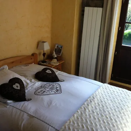 Au Chant Des Marmites Saint-Lary-Soulan Room photo